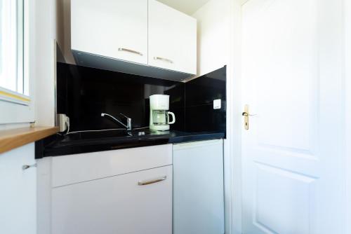 Kitchen, Pension Middel in Ostseebad Binz