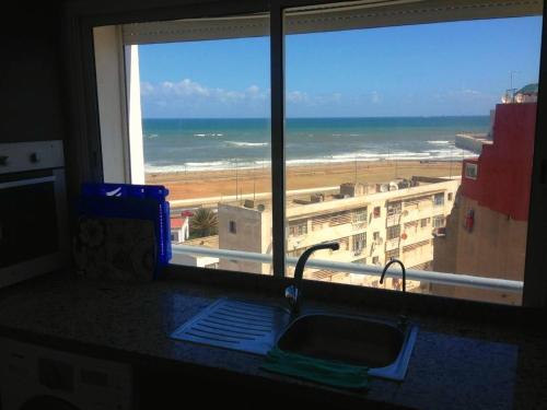Res Mario 3 Lovely Apartment With Balcony & Sea View Free Wifi, Касабланка (фото 7)