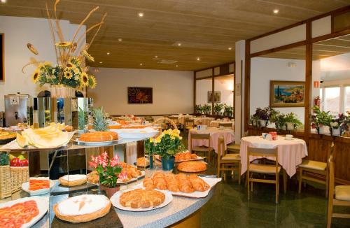 餐廳, 博港酒店 (Hotel Port-Bo) in 帕拉弗魯赫爾
