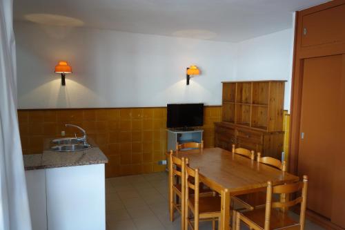 Apartamentos Port-Pelegri - image 11