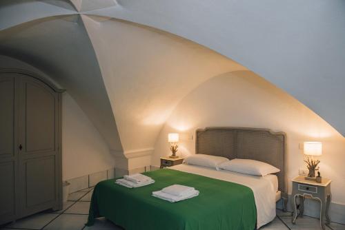Double Room with Private External Bathroom image 10