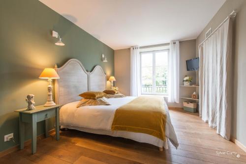 Entre Hotes - image 11