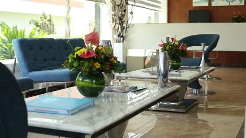 Lyz Business Hotel