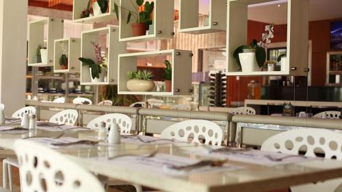 Lyz Business Hotel