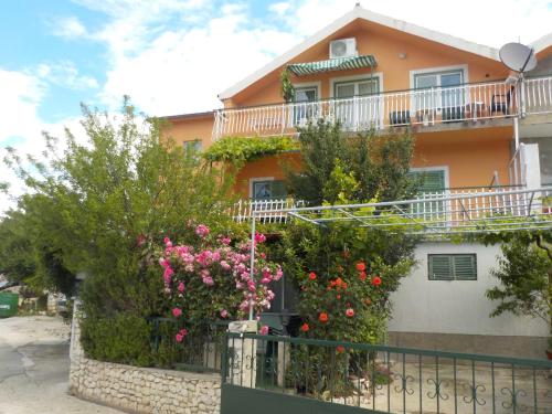  Svetin Apartments in Grebaštica