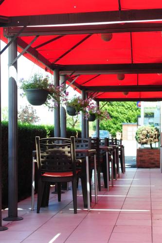 Logis Argonne Hotel