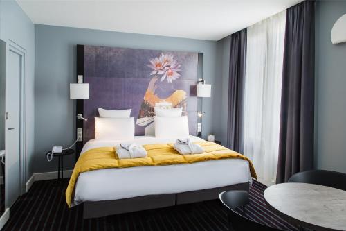 room detail thumbnail 0