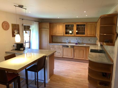 Küche, Ferienhaus Werkhof in Schönau (Pfalz)