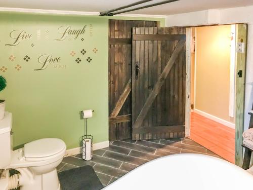 Co-ed Dorm with Fantastic Patio! in Ewing, USA