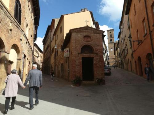 Vicolo dei Ciliegini, 10