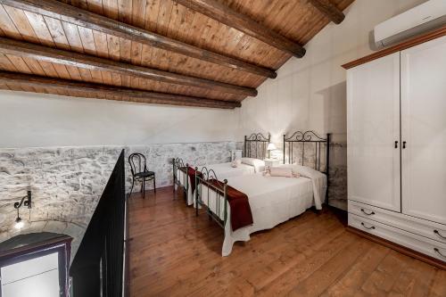 Silva Suri - image 14