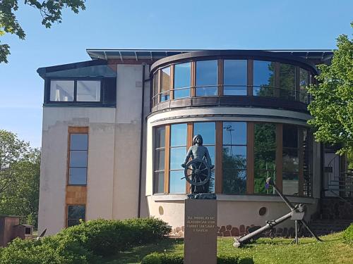 Діяльність, Klintvägen Apartments (Klintvagen Apartments) in Мар'єхамн