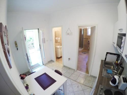 2 bedrooms, 2 beds