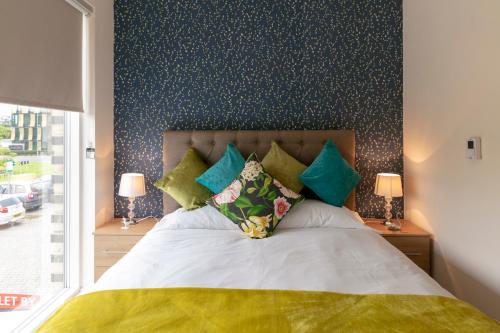 Addenbrookes Townhouse with Free Parking - 5 mins walk to Trumpington & Papworth Hospitals & Sleeps 6 - image 6