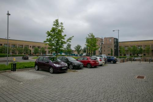 Addenbrookes Townhouse with Free Parking - 5 mins walk to Trumpington & Papworth Hospitals & Sleeps 6 - image 11