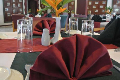 Restauracja, Grand Eastern Hotel in Labasa