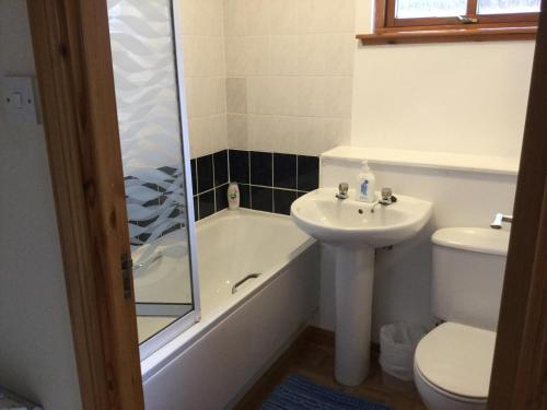 Culloden Apartment - image 2