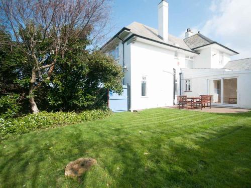 Bay View House in West Pentire