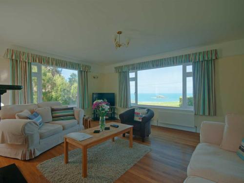 Bay View House in West Pentire