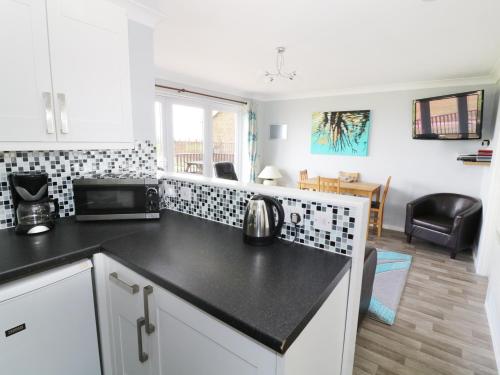 56 Waterside Park Lowestoft - image 9
