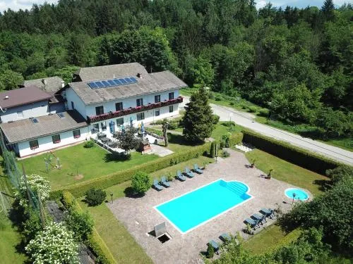 Gasthof Waldwirt in Sankt Kanzian am Klopeiner See, Österreich
