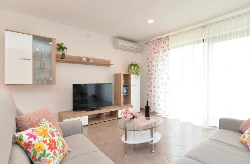  Apartment Josip 1659 in Muntić