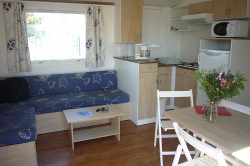 2 bedrooms, 4 beds