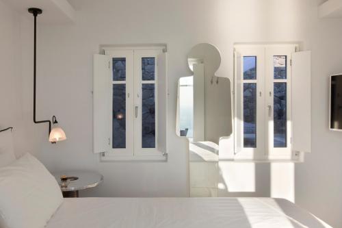 Erosantorini Luxury Private Estate & Suites – Fira, NM