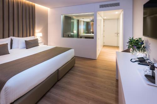 2 twin beds