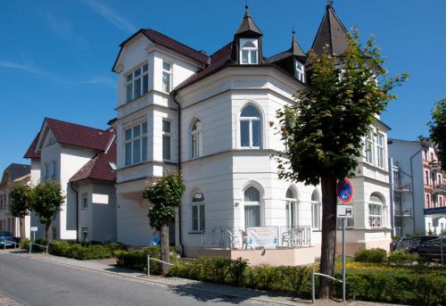 Schloss Hohenzollern WG 20 Ahlbeck - image 3