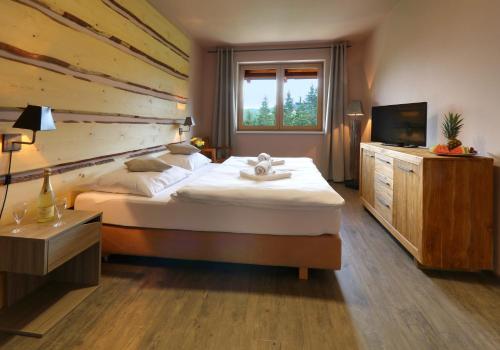 Hotel Obzor - main image