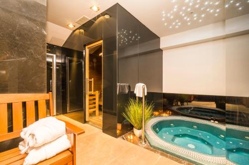 Rooms Oasis Life - Accommodation - Split