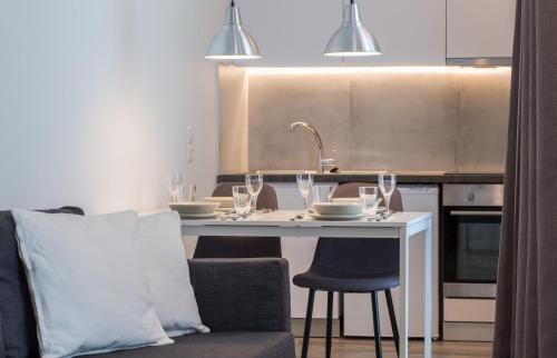 Spot Apart - main image