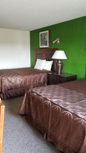 Queen Room with Two Queen Beds
