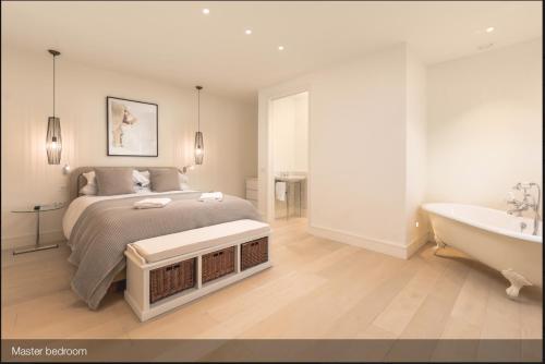 Chalet Saunton - main image