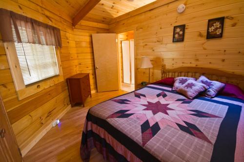 Country Road Cabins - image 4