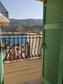  Captains house in Poros