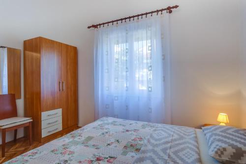 Apartment with Sea View image 4