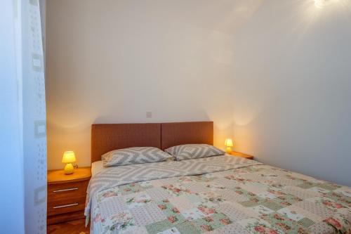 Apartment with Sea View image 3