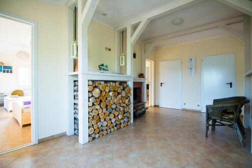 Shared lounge/TV area, Mila Przystan in Kochanowka