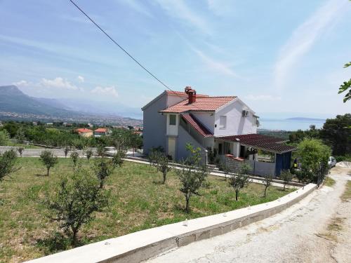  Apartment Keka in Kaštela