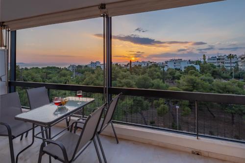 Archer Sea view Apartment in Athens