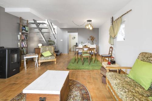 ห้องส่วนกลางสำหรับนั่งเล่น/ดูทีวี, Casa do Porto Carreiro in โอลิเวียรา เดอ อเซเมซ