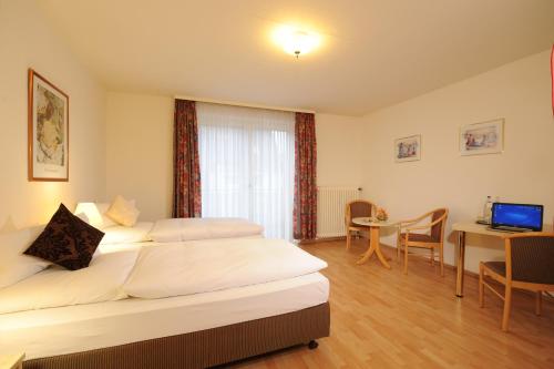 Air Hotel Wartburg - image 12