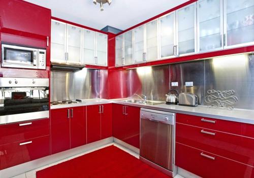 Ausmine Carrington Apartment - image 12