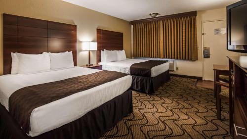 . Best Western Heritage Inn