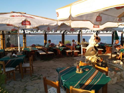 Victoria Hotel Nessebar - image 11