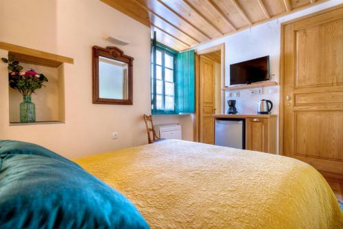 Ritsos Guesthouse - image 13