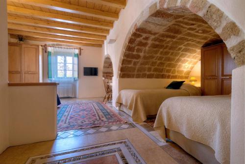 Ritsos Guesthouse - image 7