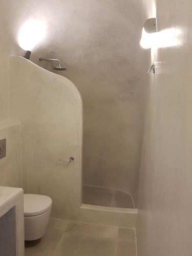 Suite Topaz con Piscina Privata e Vista sulla Caldera